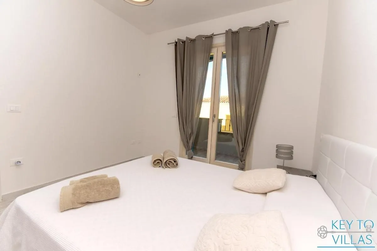 Apartment Marina House - Luxury Apartment, Sea View, Wi-Fi, Aircon - Key To Villas Castelsardo