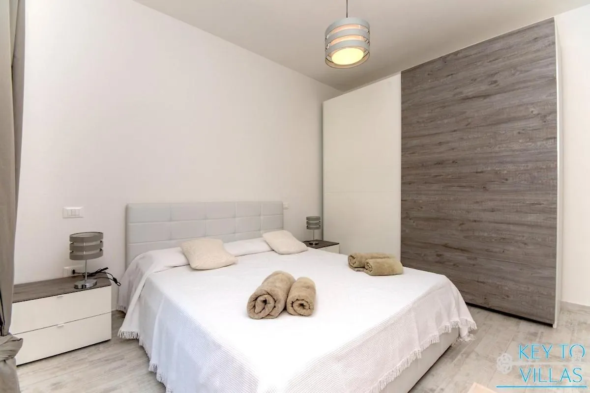 Apartment Marina House - Luxury Apartment, Sea View, Wi-Fi, Aircon - Key To Villas Castelsardo Italy