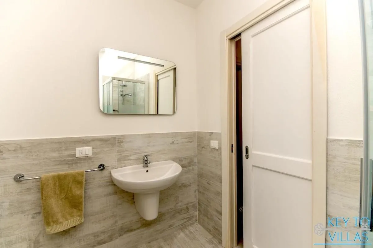 Marina House - Luxury Apartment, Sea View, Wi-Fi, Aircon - Key To Villas Castelsardo Italy