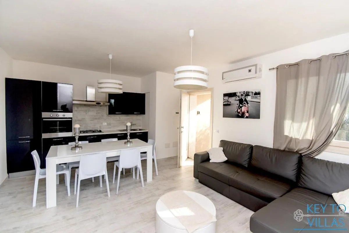 Apartment Marina House - Luxury Apartment, Sea View, Wi-Fi, Aircon - Key To Villas Castelsardo Italy